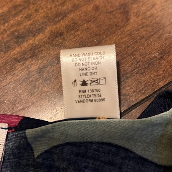 Daytrip Floral Flirty Lace-up Top - Picture 7 of 7